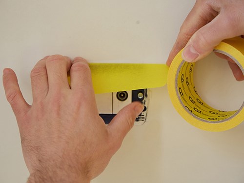 How to properly use masking tape when painting 4